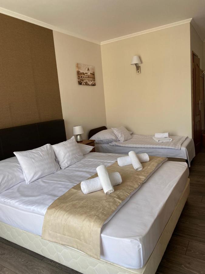 Hotel Aqua Sarvar Luaran gambar